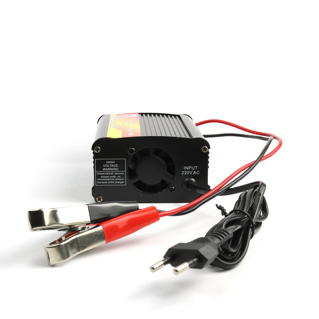 Intelligent 12V 10A Battery Charger