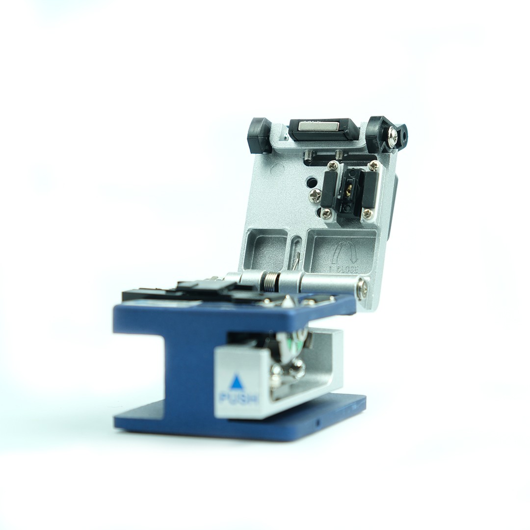 FC-6S Fiber Optic Cleaver